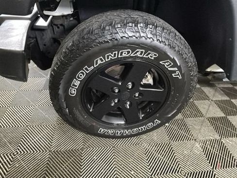 Used 2017 Jeep Wrangler Unlimited Sport AWD/4WD image 9