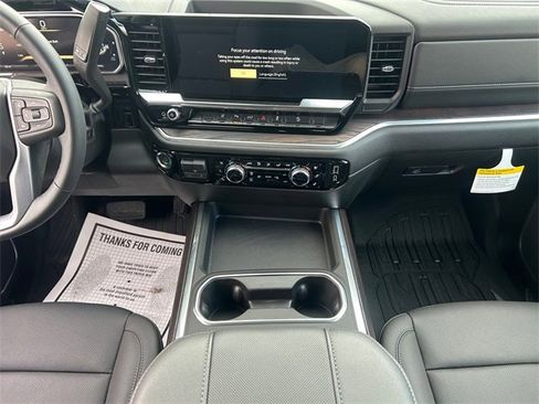 New 2026 GMC Sierra 2500 SLT w/ SLT Premium Package image 11