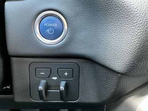 Used 2024 Toyota Tundra Limited AWD/4WD image 16