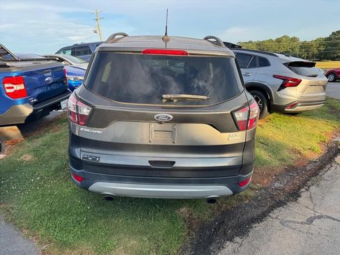 Used 2018 Ford Escape SEL FWD image 6