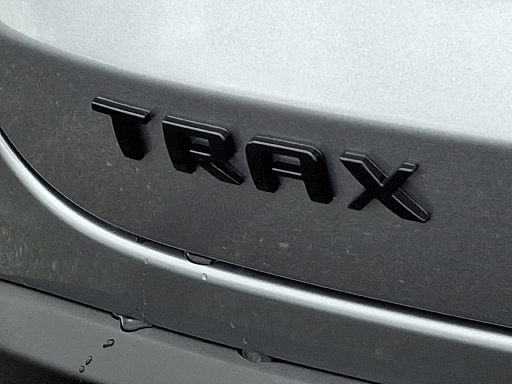 New 2026 Chevrolet Trax LT w/ Sunroof Package FWD image 11
