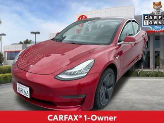 Used 2018 Tesla Model 3 RWD video 2