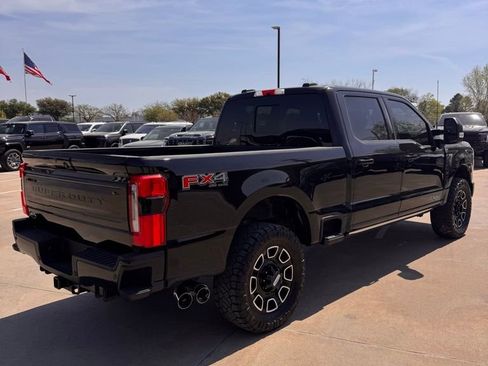 Used 2025 Ford F250 Platinum w/ FX4 Off-Road Package image 8