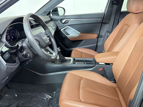 Used 2024 Audi Q3 2.0T Premium Plus w/ Premium Plus Package image 5