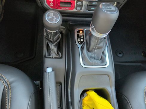 New 2025 Jeep Wrangler Unlimited Rubicon 392 image 19