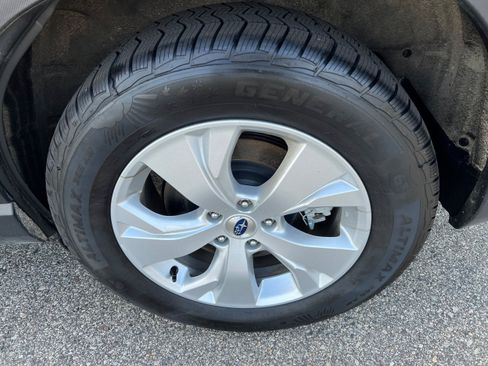 Certified 2023 Subaru Ascent 8-Passenger AWD/4WD image 9