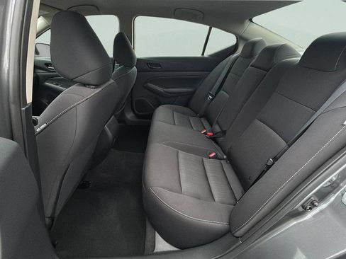 Used 2025 Nissan Altima 2.5 SV FWD image 14