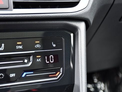 New 2025 Volkswagen Taos SE image 14