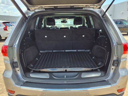 Used 2018 Jeep Grand Cherokee Limited w/ Trailer Tow Group IV RWD image 21