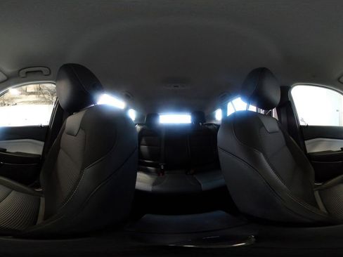 Used 2025 Chevrolet Trax LT image 41