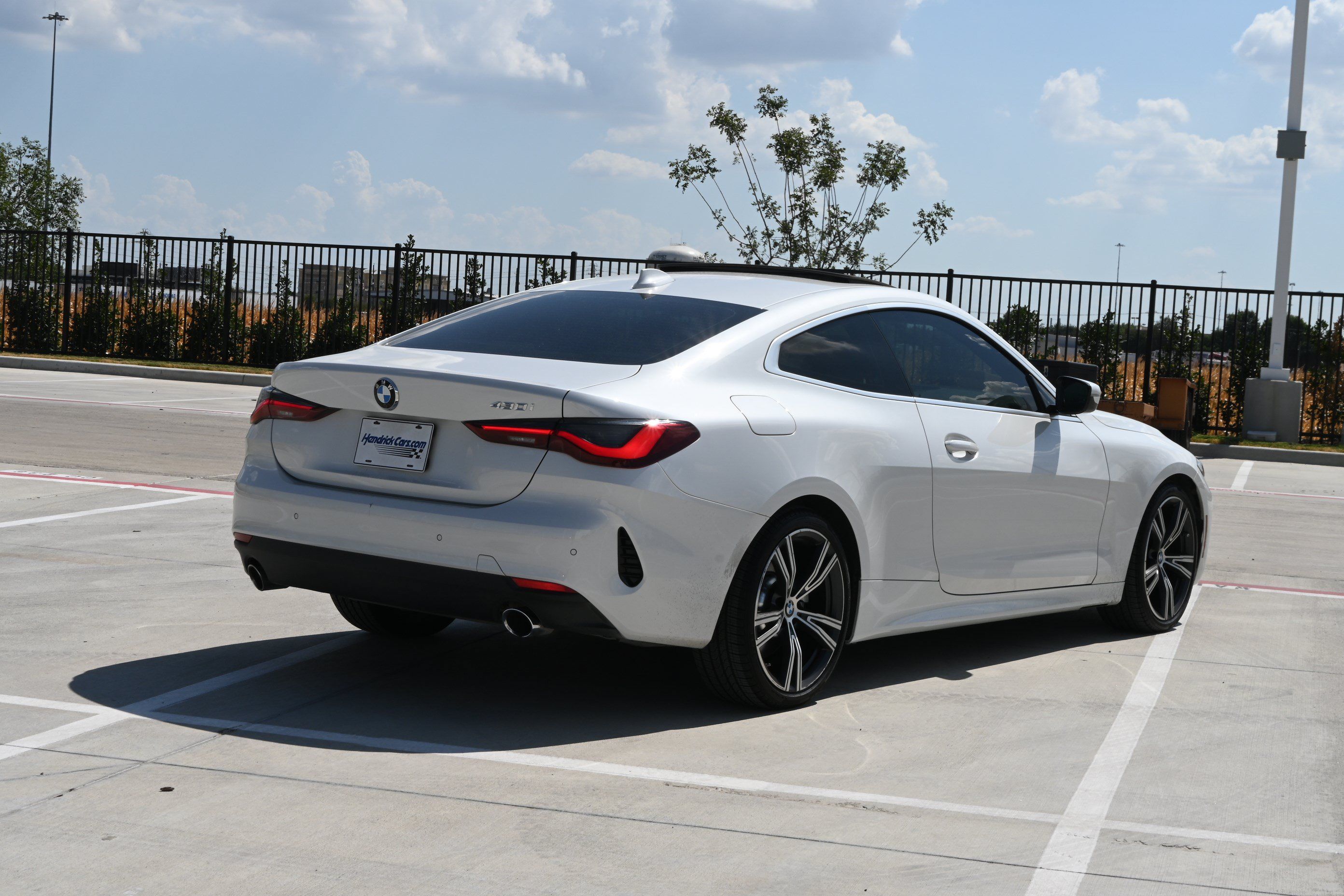 Used 2021 BMW 430i Coupe w/ Premium Package RWD image 9