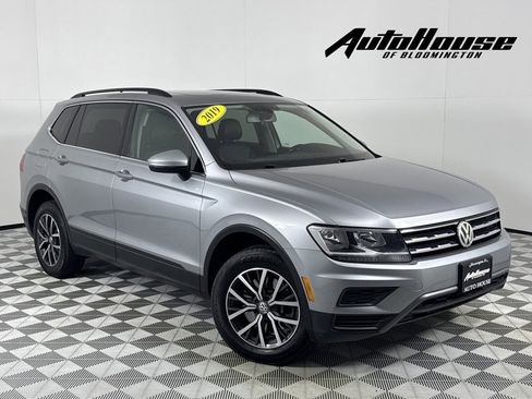 Used 2019 Volkswagen Tiguan SE image 1