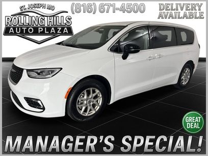 Used 2024 Chrysler Pacifica Touring-L