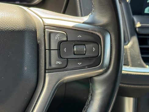 Used 2023 Chevrolet Suburban Premier image 30