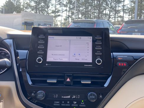 Used 2022 Toyota Camry LE image 26