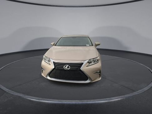 Used 2016 Lexus ES 350 w/ Accessory Package FWD image 4