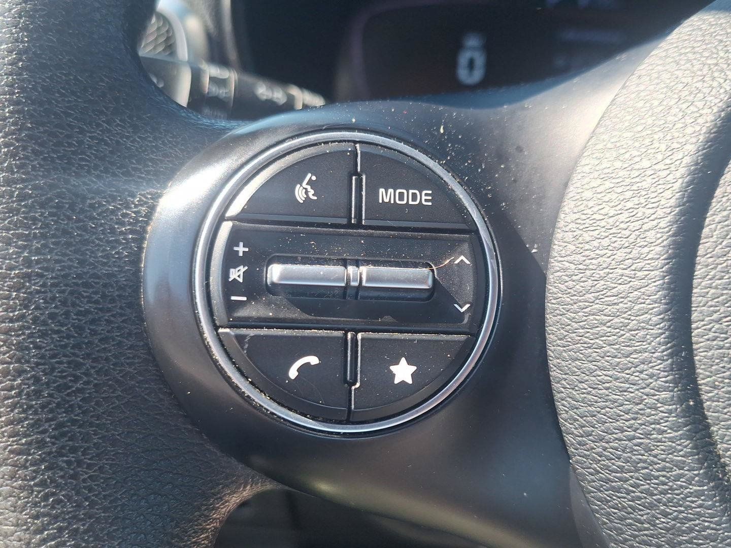 Used 2023 Kia Soul LX w/ LX Technology Package FWD image 23