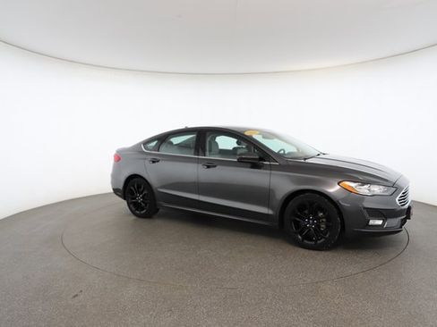 Used 2020 Ford Fusion SE w/ Equipment Group 151A image 25