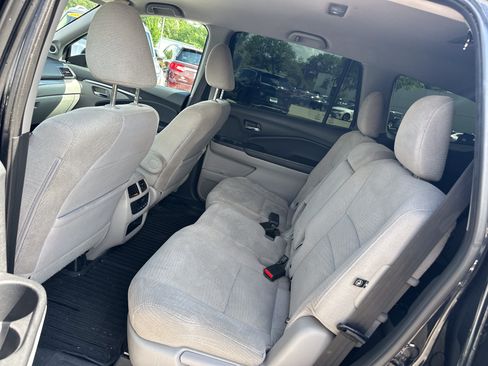 Used 2017 Honda Pilot EX image 14
