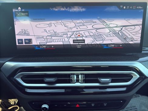 Used 2023 BMW 330i xDrive Sedan w/ Premium Package image 18