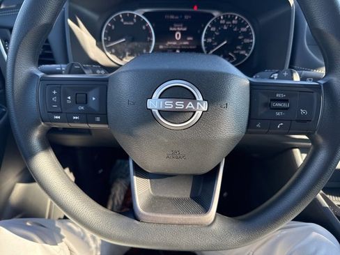 Certified 2025 Nissan Rogue S image 10