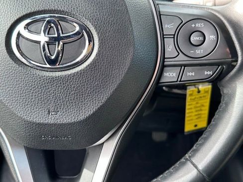 Used 2021 Toyota Corolla SE w/ Carpet Mat Package (TMS) image 10