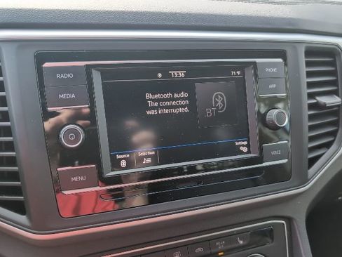 Used 2022 Volkswagen Atlas SE image 17