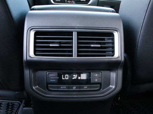 New 2025 Volkswagen Atlas Peak Edition SE AWD/4WD image 14