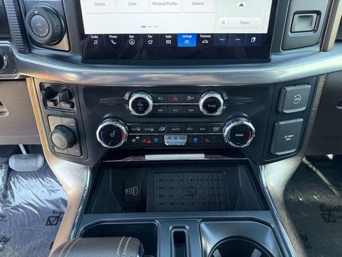 Used 2025 Ford F150 King Ranch w/ FX4 Off-Road Package image 18