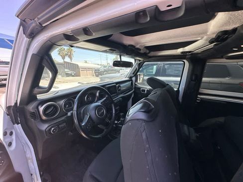 Used 2020 Jeep Wrangler Sport AWD/4WD image 7