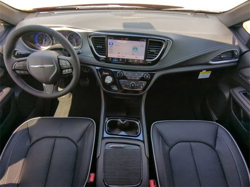 New 2026 Chrysler Pacifica Limited w/ S Appearance Package image 19