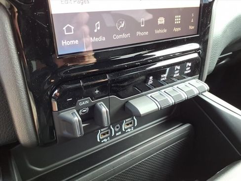 New 2026 RAM 2500 Big Horn AWD/4WD image 16