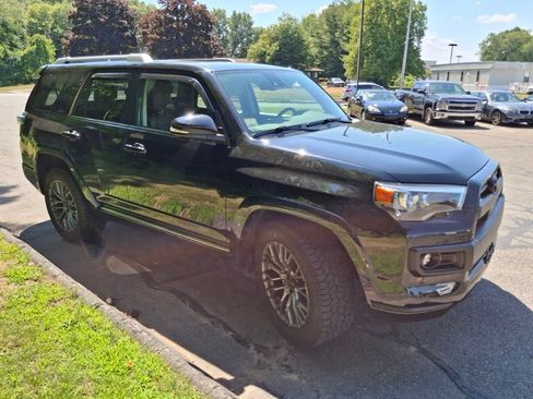 Used 2023 Toyota 4Runner Limited RWD image 6