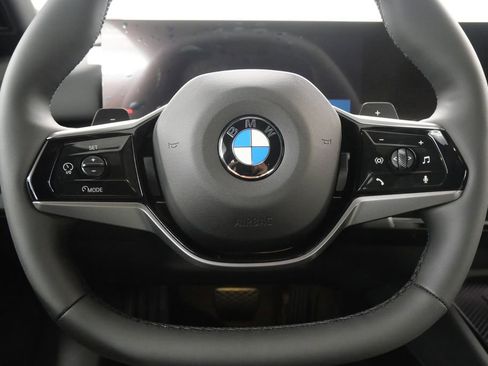 Used 2025 BMW 530i w/ Premium Package image 21