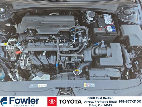 Used 2023 Hyundai Elantra Limited FWD image 21