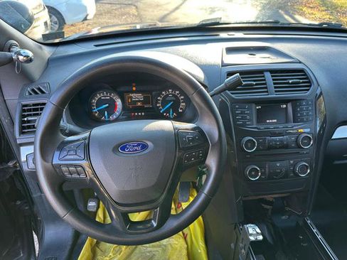 Used 2018 Ford Explorer 4WD Police Interceptor image 14