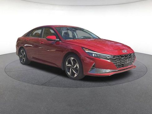 Used 2023 Hyundai Elantra Limited image 6