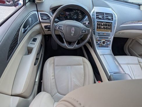 Used 2017 Lincoln MKZ Select image 13