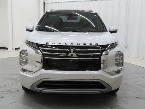 New 2026 Mitsubishi Outlander SEL image 8