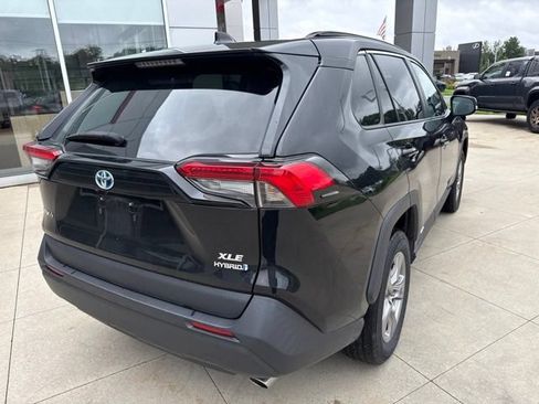 Used 2024 Toyota RAV4 XLE AWD/4WD image 7