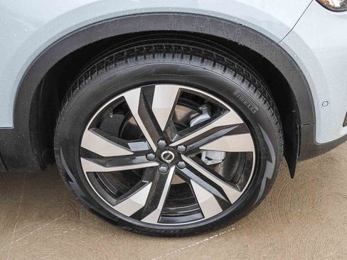 New 2025 Volvo XC40 B5 Plus w/ Protection Package Premier image 15