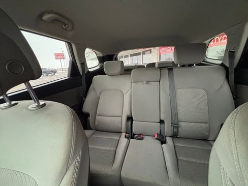 Used 2016 Hyundai Santa Fe SE image 10