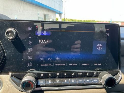 Used 2024 Chevrolet Colorado ZR2 w/ ZR2 Convenience Package III AWD/4WD image 5