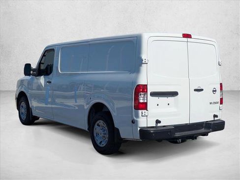 Used 2021 Nissan NV 2500 SV image 8