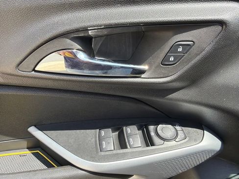 Used 2024 Chevrolet Trax RS w/ Driver Confidence Package FWD image 27