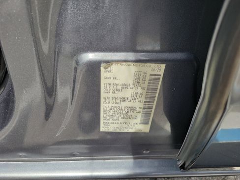 Used 2020 Nissan Frontier SV w/ Midnight Edition Floor Mats image 28