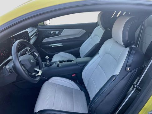 Used 2025 Ford Mustang GT Premium RWD image 22