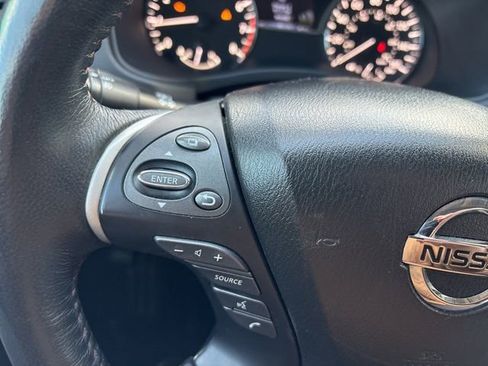 Used 2019 Nissan Pathfinder SL image 19