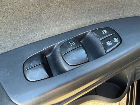 Used 2017 Nissan Sentra NISMO w/ NISMO Premium Package image 38