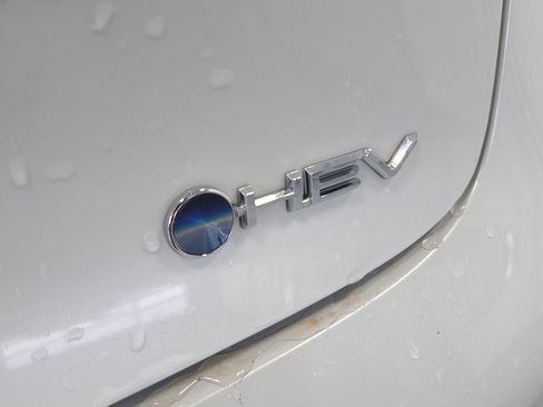 Used 2024 Toyota Prius XLE image 27